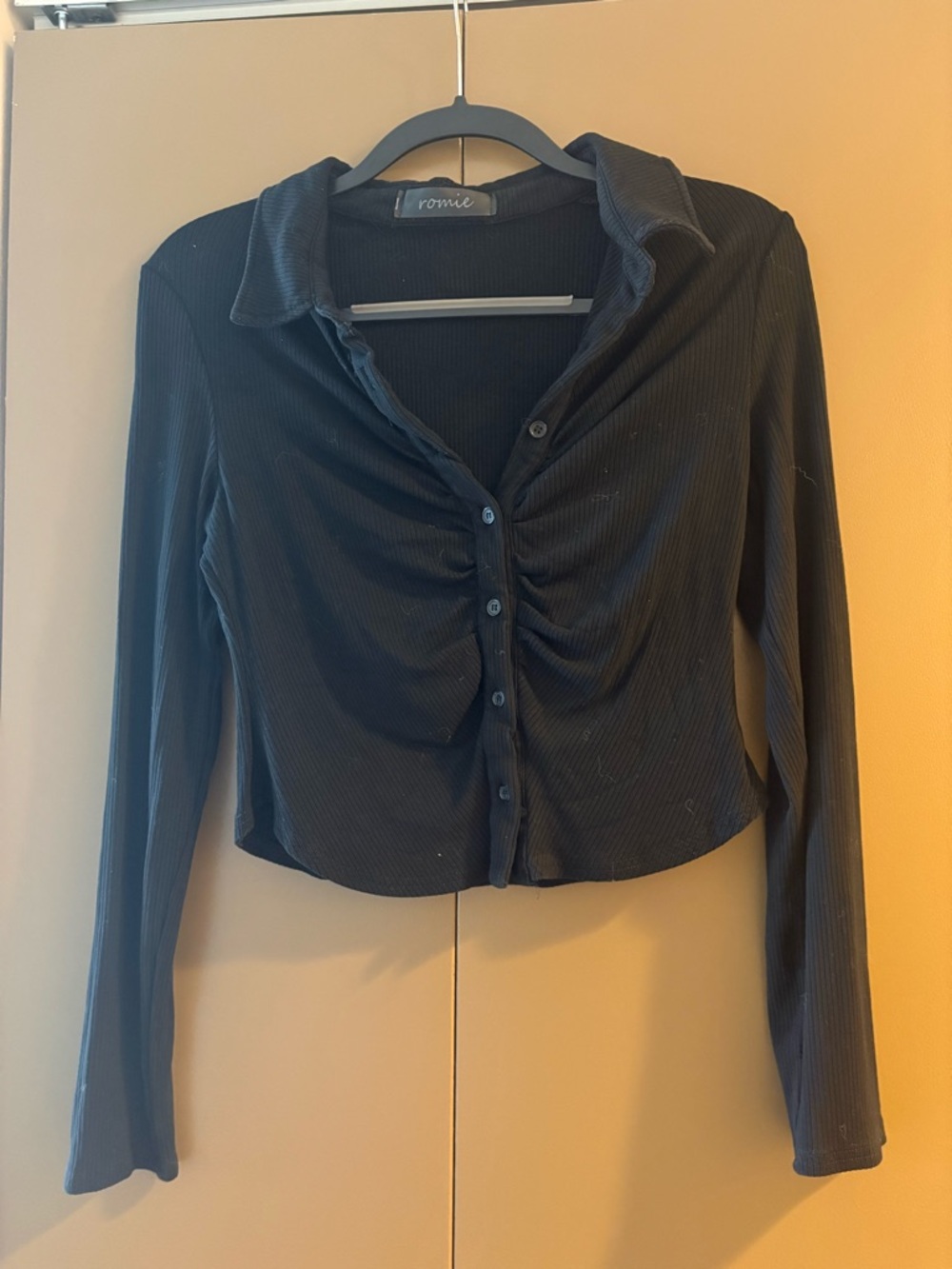 Black Ribbed Ruched Button-Down Crop Shirt